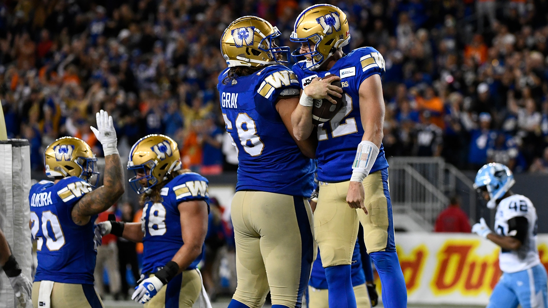 Oliveira powers Blue Bombers to Grey Cup berth, sets up match