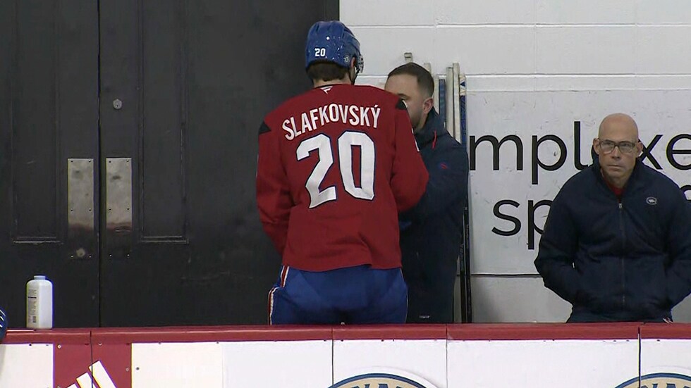 Slafkovsky leaves Habs practice early; status for Saturday's game