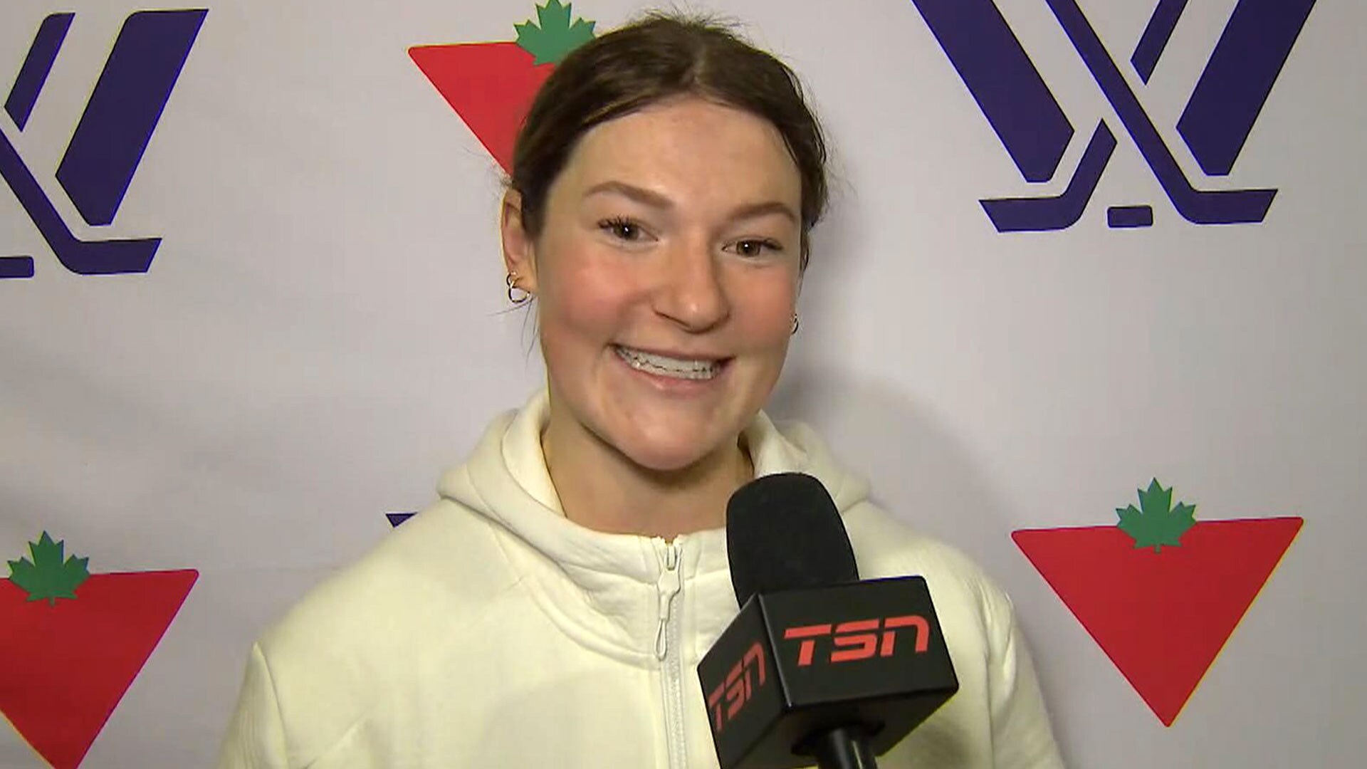 shelton-on-scoring-the-first-goal-in-pwhl-history-video-tsn