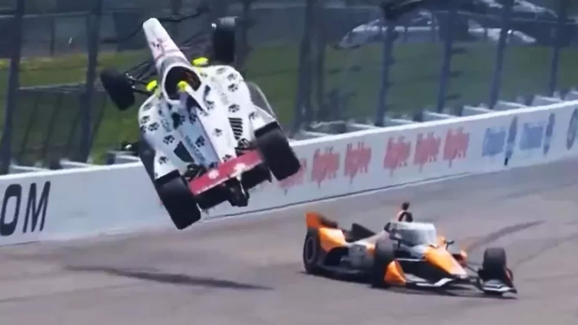 Robb injured in last-lap, four-car crash in IndyCar Series race - Video ...