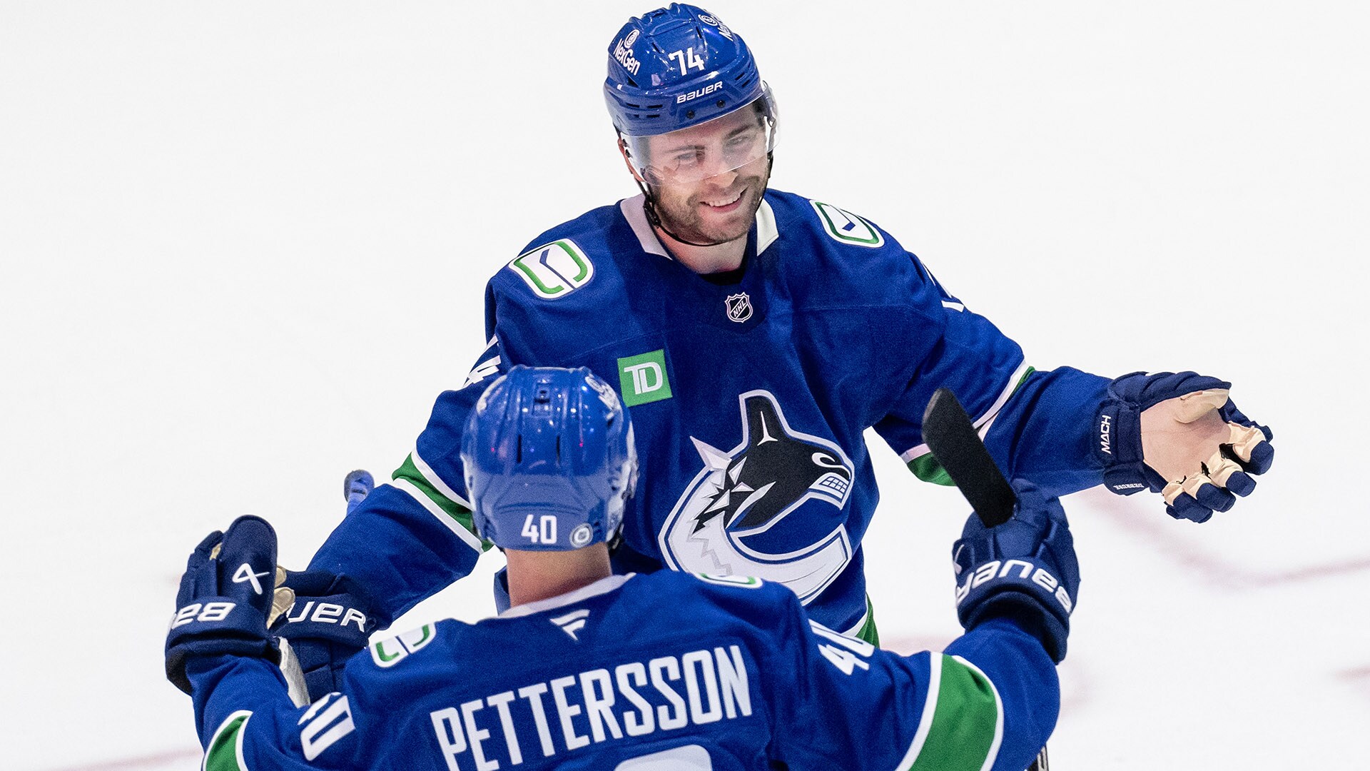 NHL Flames 3, Canucks 4 (OT) Video TSN