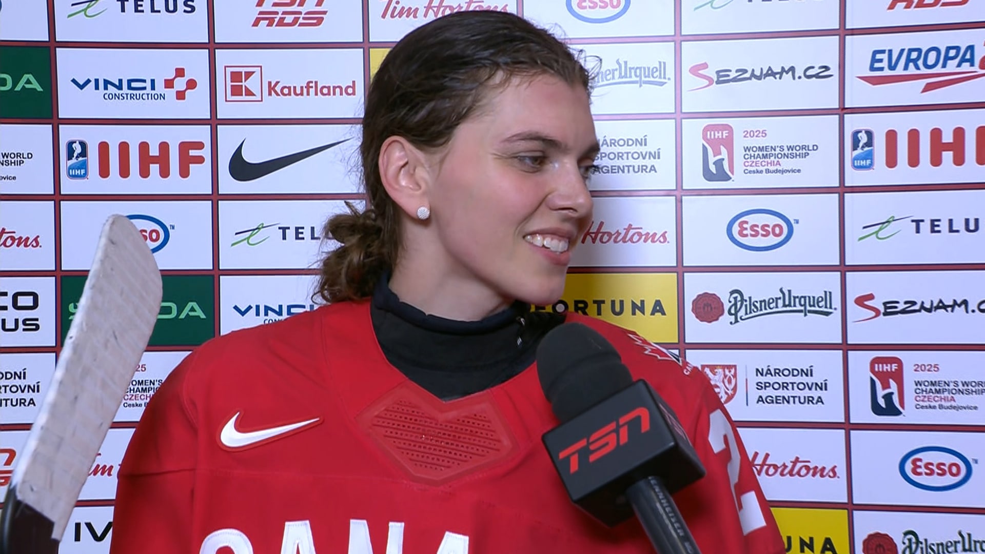 Canada routs Finland in Women's Worlds semis to advance to Canada routs Finland in Women's Worlds semis to advance to