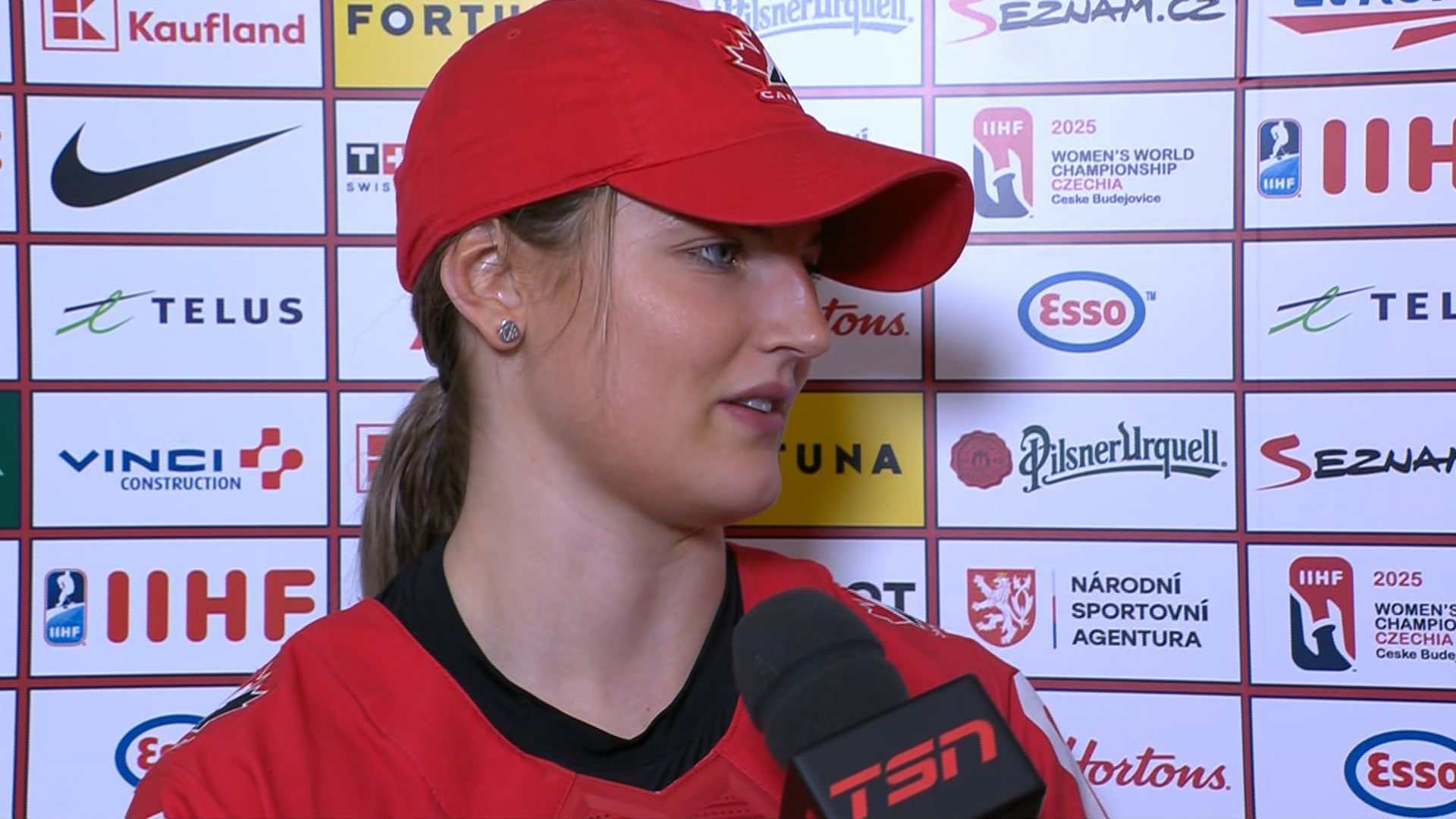 Canada routs Finland in Women's Worlds semis to advance to Canada routs Finland in Women's Worlds semis to advance to