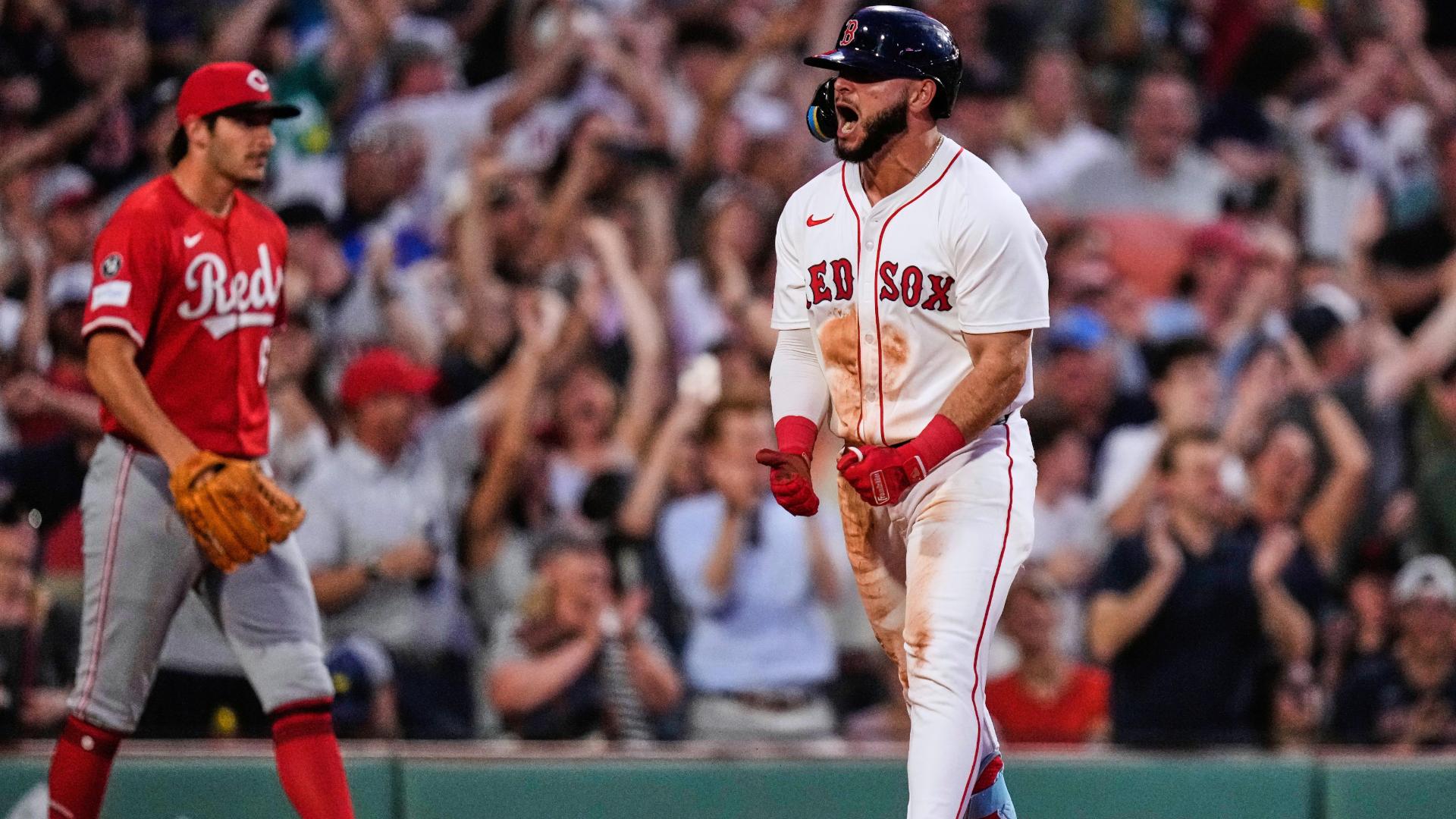 Wilyer Abreu hits grand slam and inside-the-park homer to lift