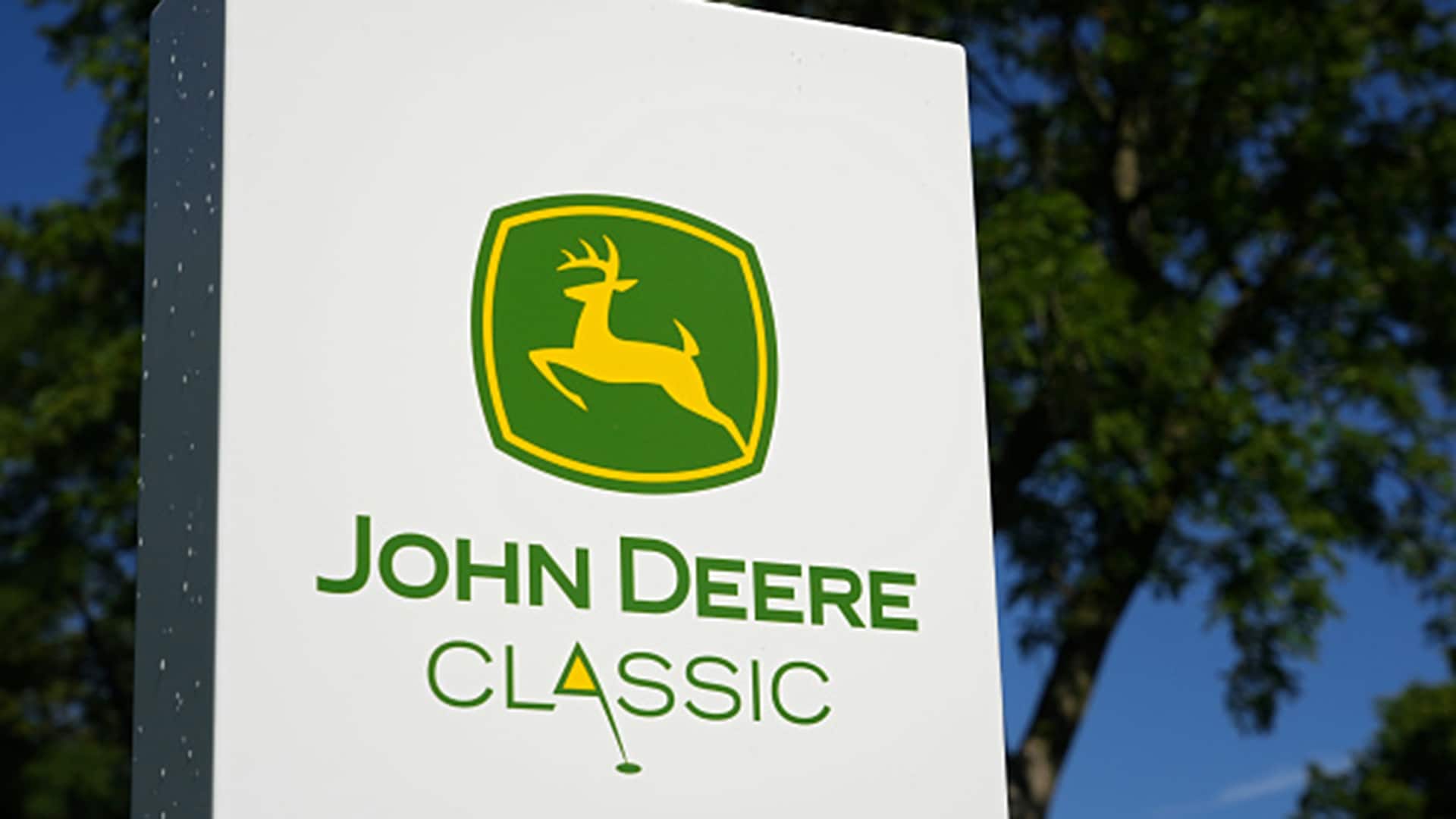 Players vie for position as FedEx Cup season nears end | TSN