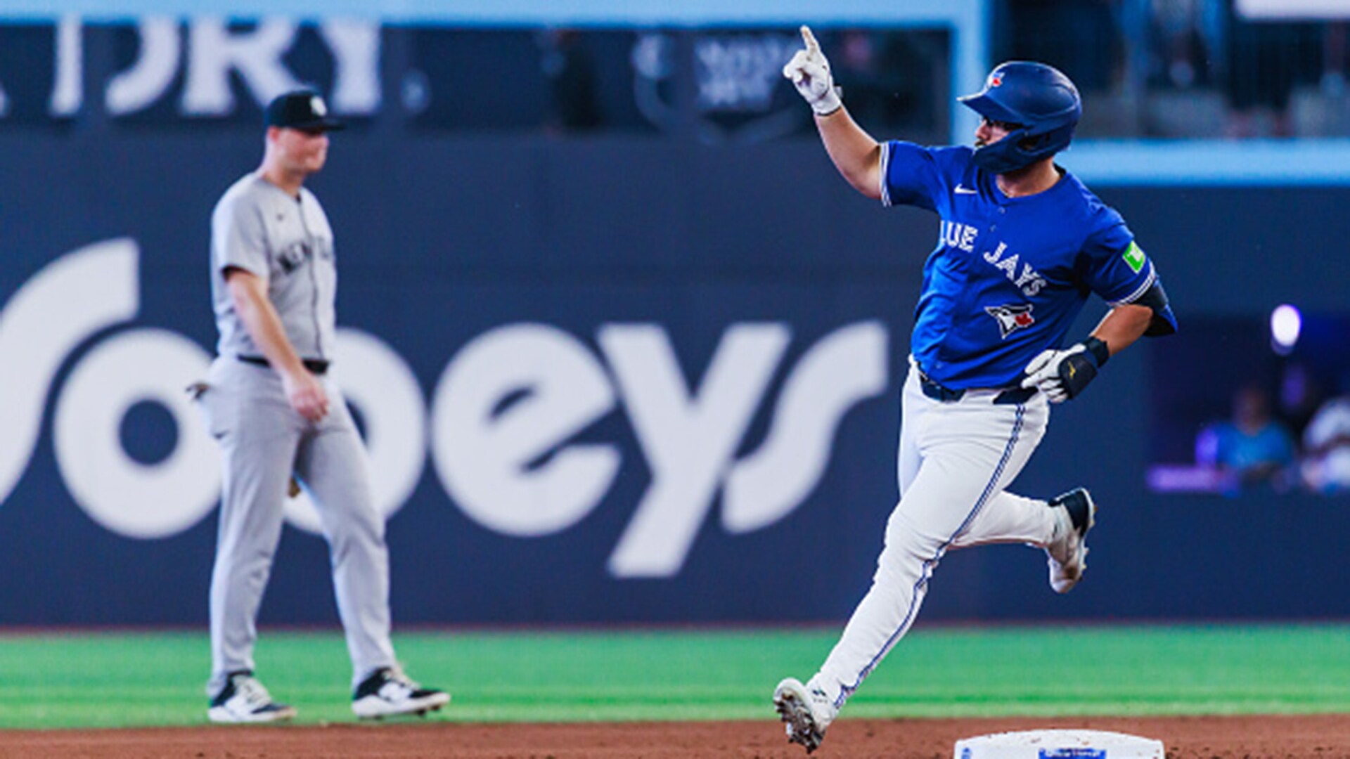 Max Scherzer Takes the Mound as Jays Aim to Dominate Yankees Again